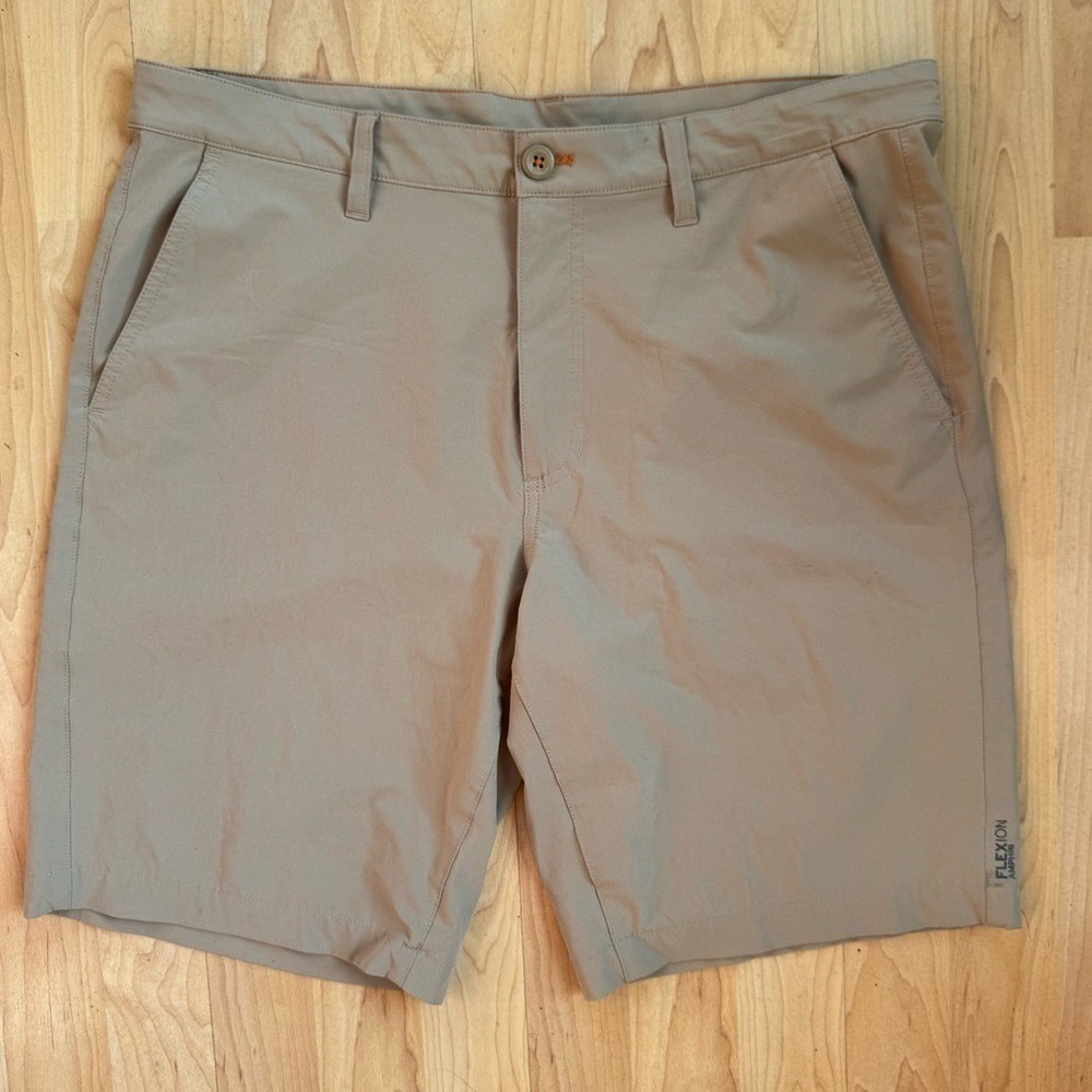 Eddie Bauer Shorts Flat Front Khaki Large Flexion Amphib Hiking Water Active